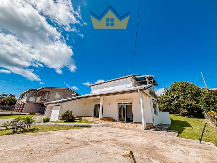 Villa T4 avec vue mer et grand jardin - Schoelcher